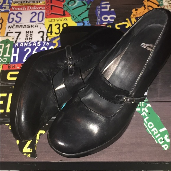 Dansko Shoes - Picture 5 of 5